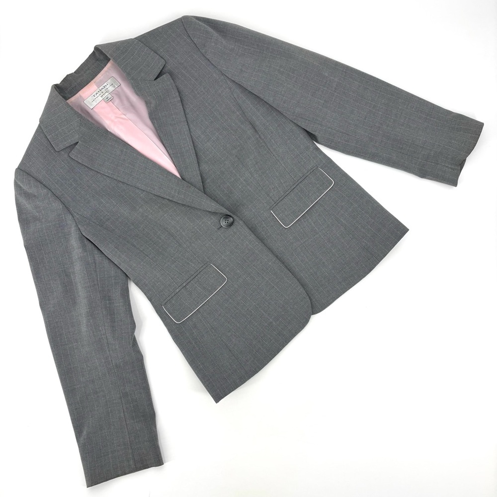 Tahari Arthur S. Levine Grey Wide Pinstriped Single Button Blazer, 6 Petite